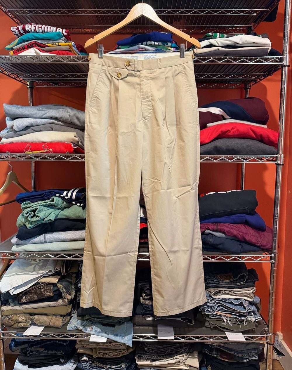 Vintage Izod Club Beige Pleated Trousers Size 32